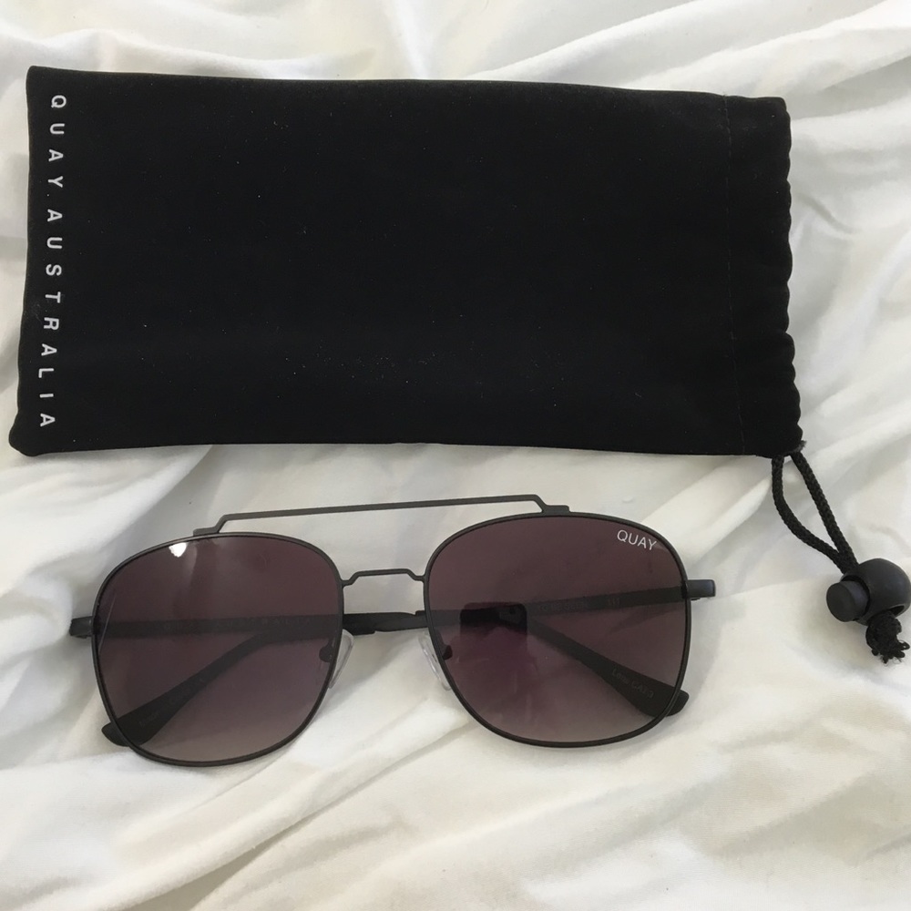 QUAY Australia “To Be Seen” Sunglasses Black/Smoke